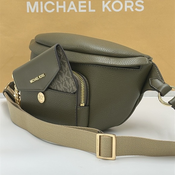 Michael Kors Maisie Lg Pebbled Leather 2-in-1 Sling Fanny Pack Waist Bag Belt - Picture 2 of 16